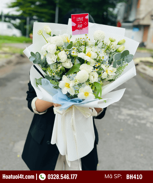 Bó hoa tông xanh trắng xanh sang trọng