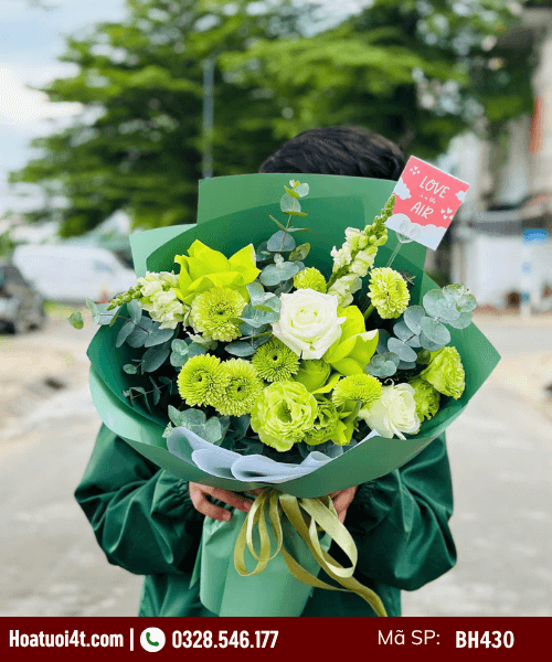 Bó hoa tông xanh lá tặng nam