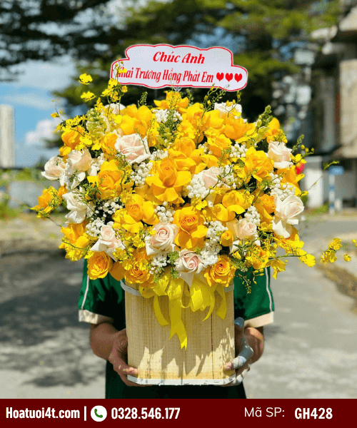 Giỏ hoa màu vàng đẹp