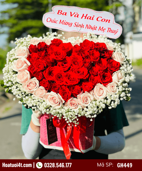 Giỏ hoa trái tim valentine