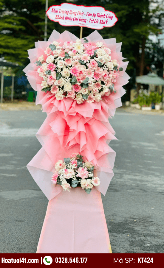 Kệ hoa khai trương màu hồng
