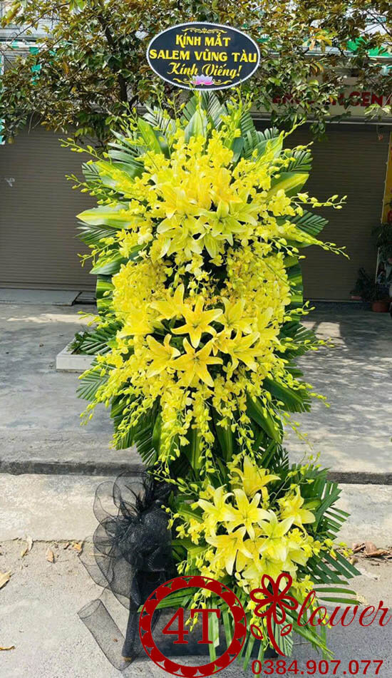 Kệ hoa tang cung kính