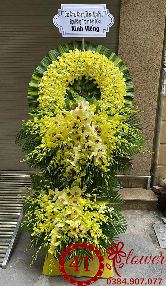 Kệ hoa tang sâu lắng