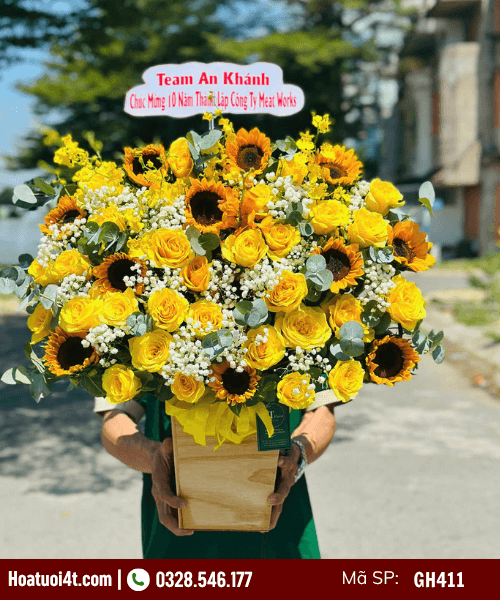 Lẵng hoa khai trường để bàn