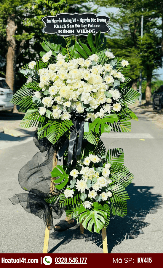 Vòng hoa chia buồn